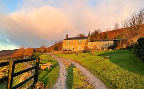 Luxury Cottage Above Embsay Reservoir With Sunrise-To-Sunset Views